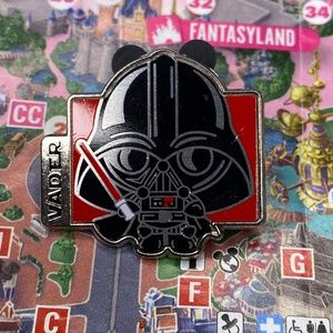 Disney Star Wars Darth Vader lightsaber Cutie Booster 2017 Pin Trading E…